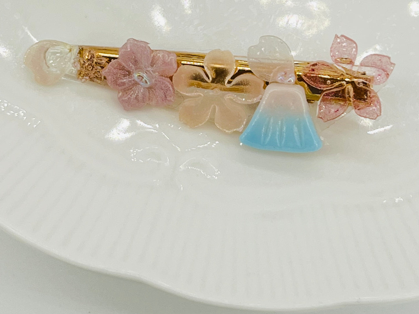 Sakura and Fuji hair clips G