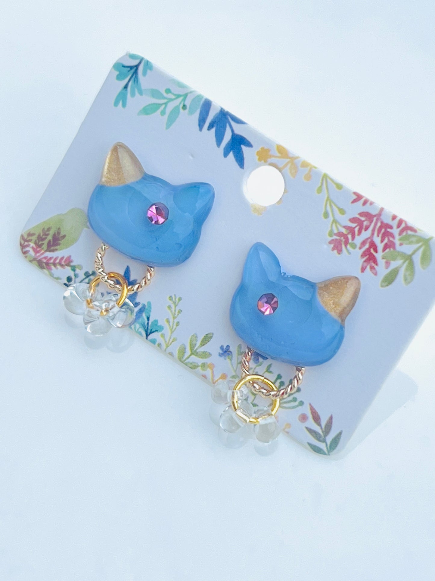 Lovely cat earrings