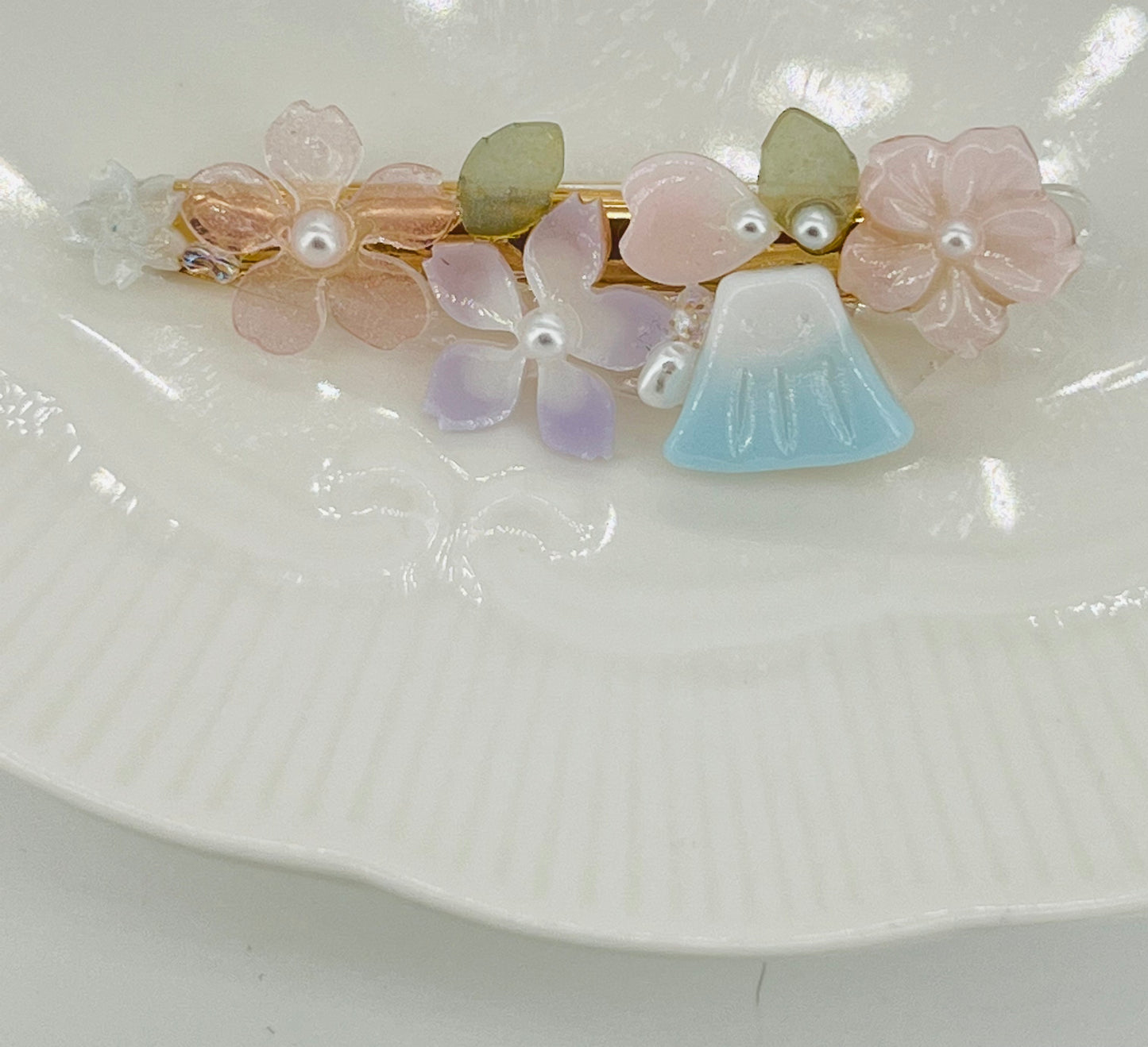 Sakura and Fuji hair clips G