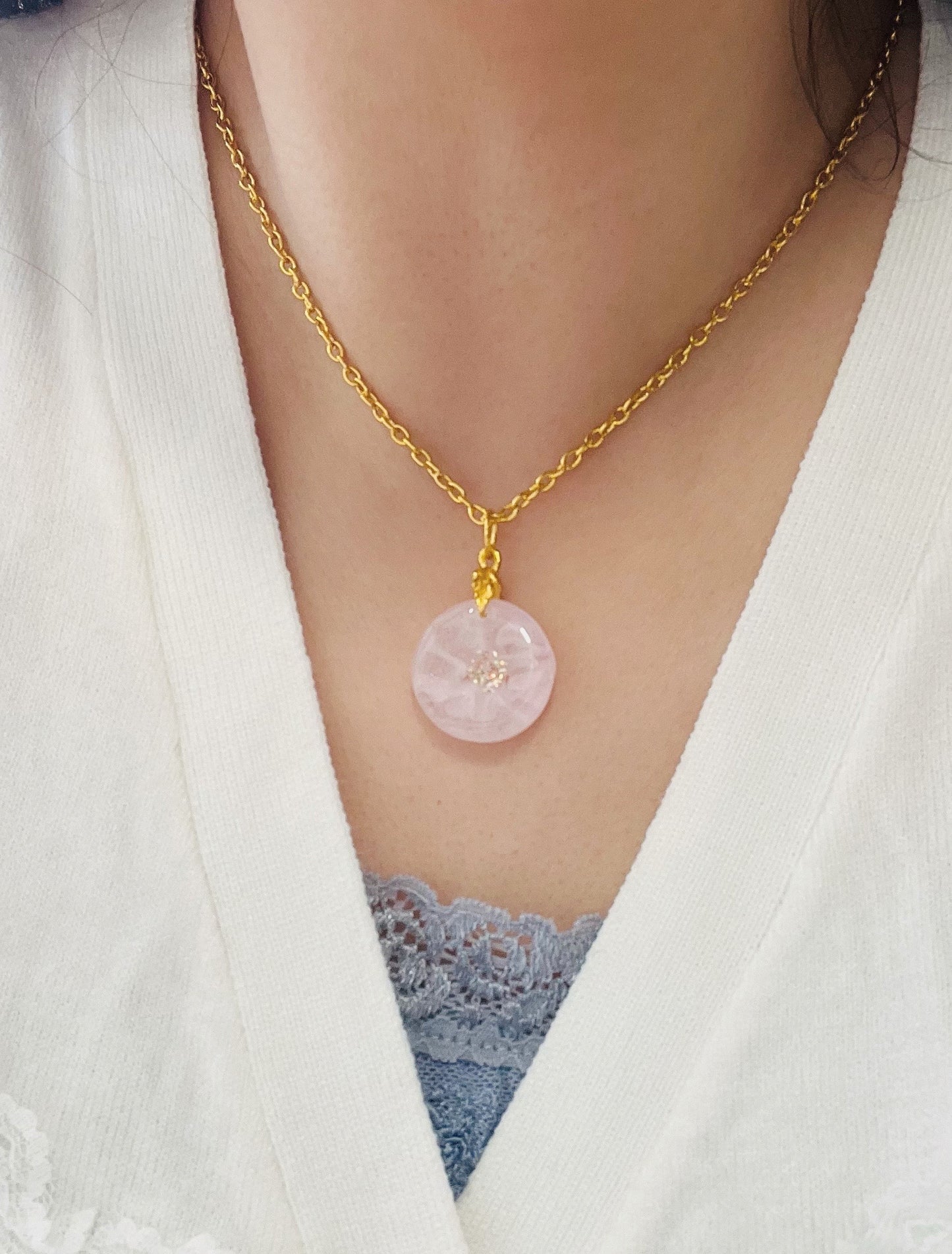 Pinky clear necklaces 粉系透亮項鍊