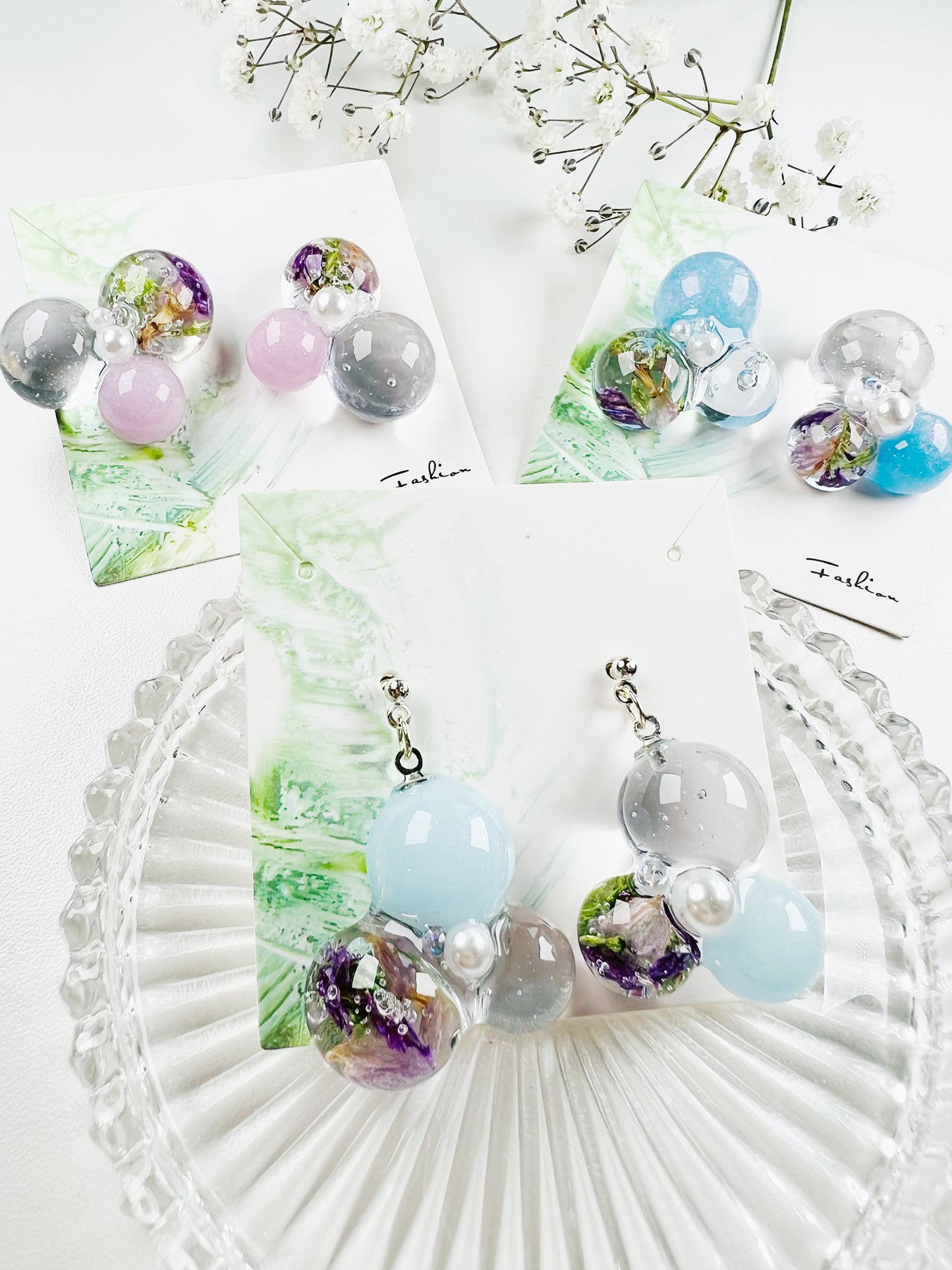 Sphere and flower earrings