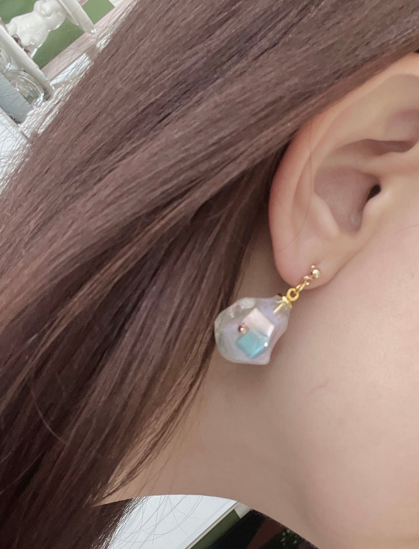 Crystal stone earrings 晶石造型耳環