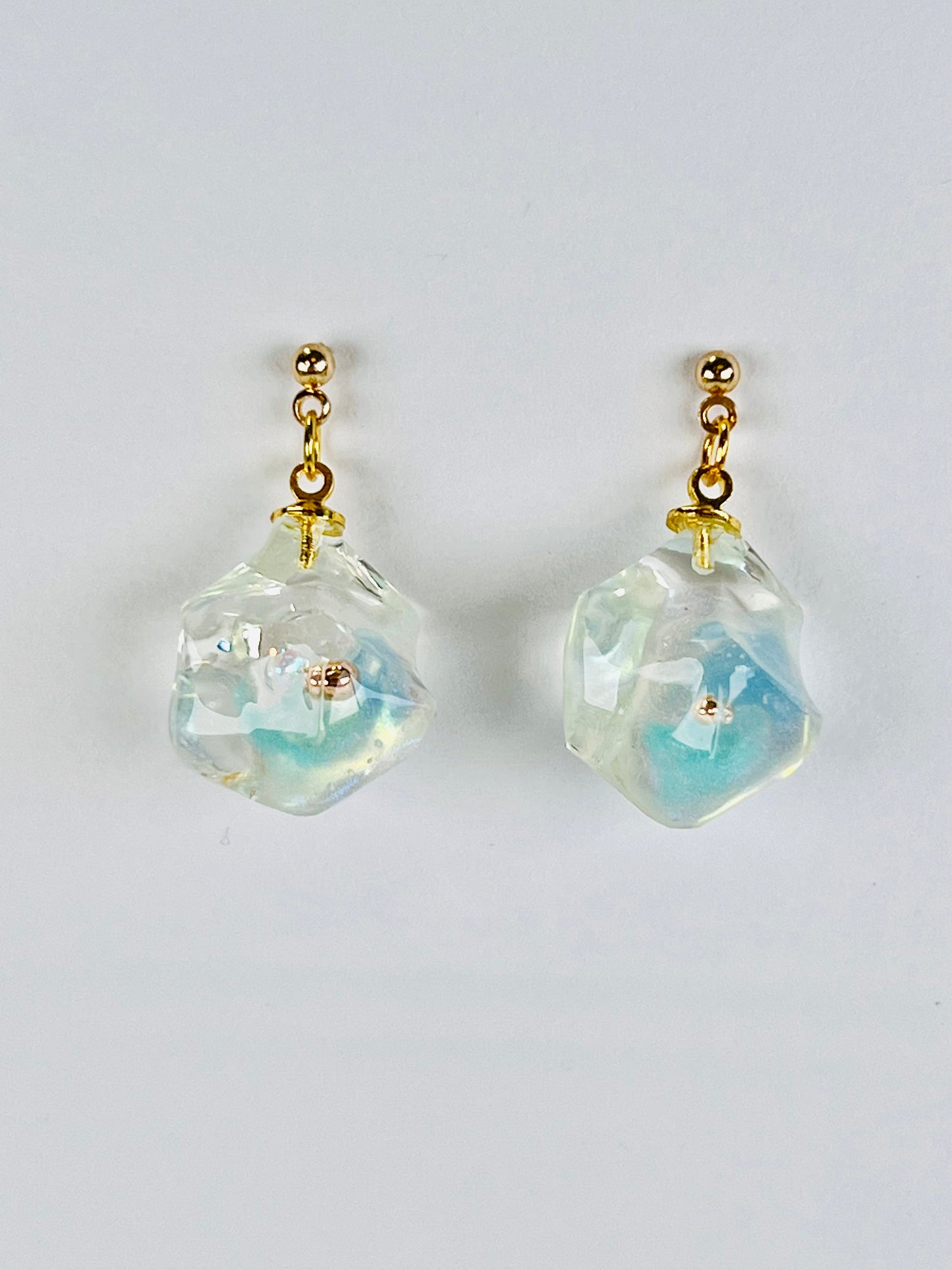 Crystal stone earrings 晶石造型耳環