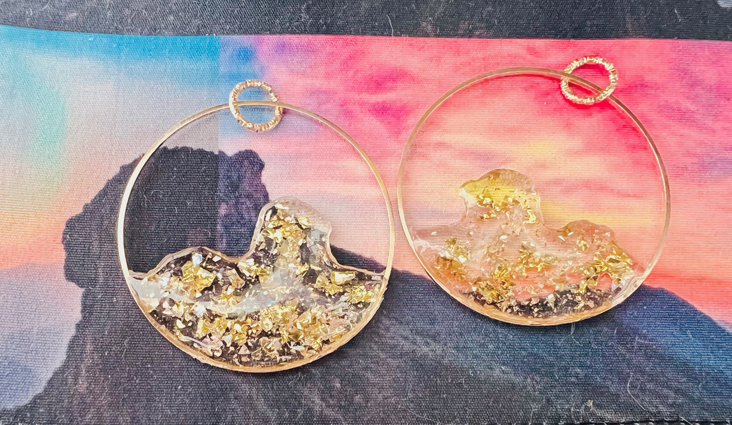 Be water-Lion Rock charm for HongKonger💛💛💛  香港人獅子山 項鍊掛飾