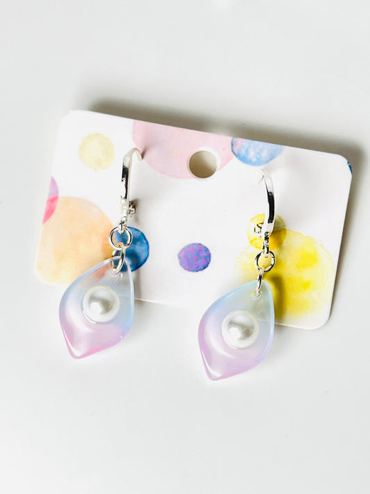 Colour glaze leaf with the pearl earrings