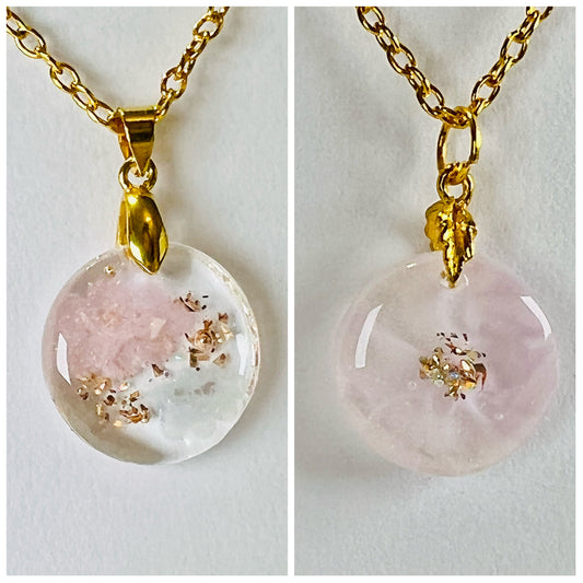 Pinky clear necklaces 粉系透亮項鍊