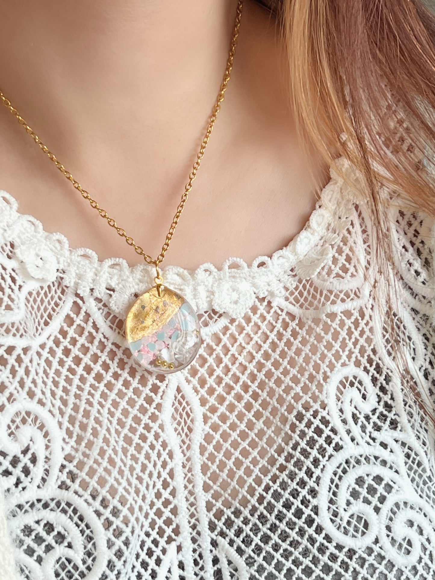 Golden oval necklaces