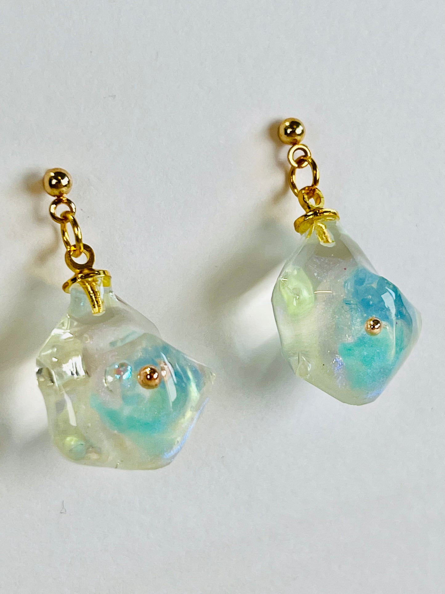 Crystal stone earrings 晶石造型耳環